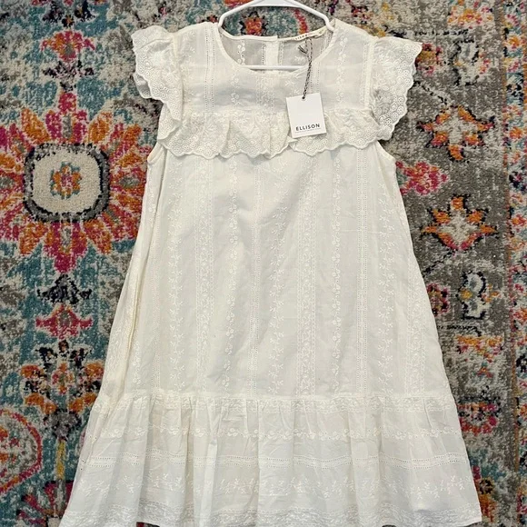 NWT ⭐️ Ellison Off White Eyelet Lace Shift Dress Size Small - Picture 5 of 16